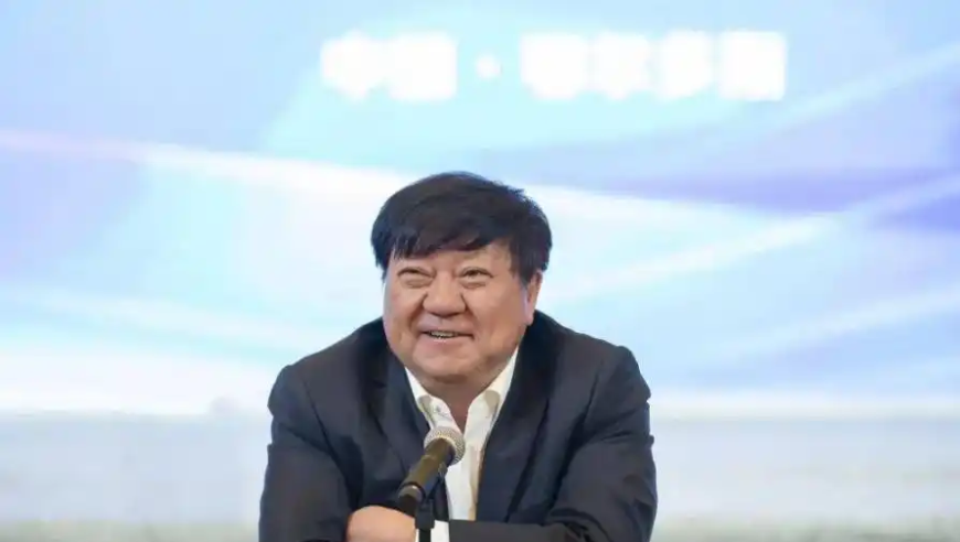 李宇春用薛凯琪的裙摆盖腿,新澳门管家婆2025资料精准大全一肖一码,经典解释落实_权威版V15.91